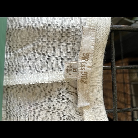 Miss Me size M top - Picture 3 of 4